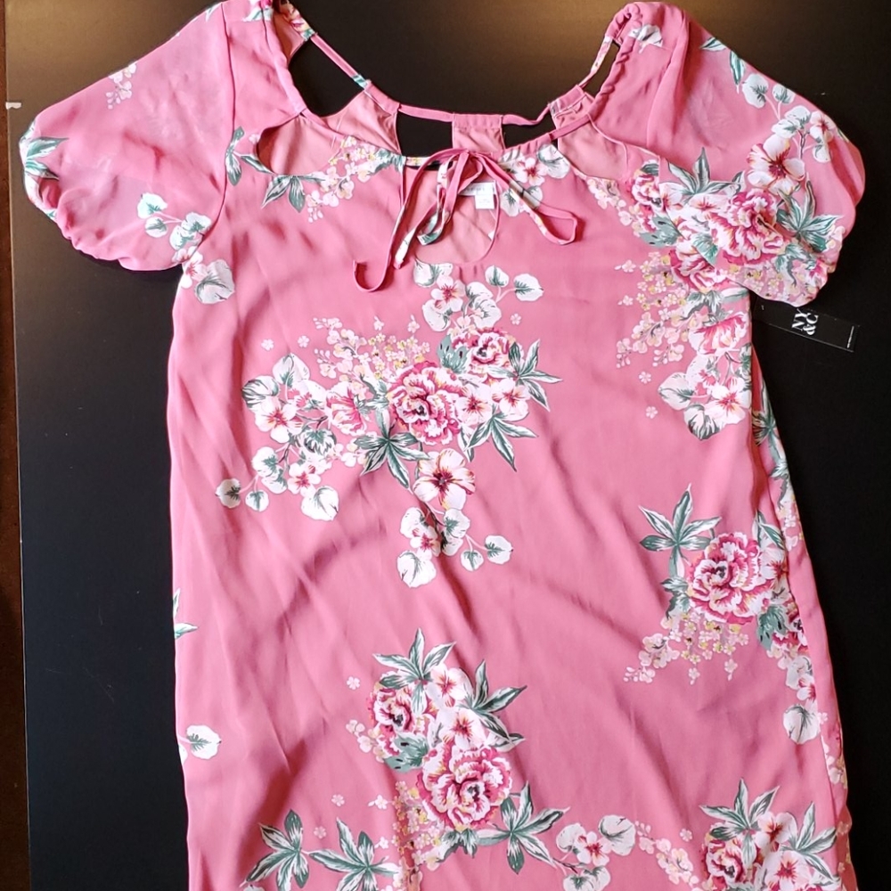 Floral New York and Company Dress - Size M. NWT